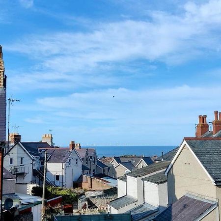 Vila Rhubarb Terrace On The Coast - Sleeps 1-6 Colwyn Bay Exteriér fotografie