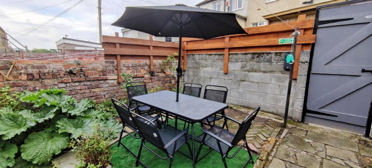 Vila Rhubarb Terrace On The Coast - Sleeps 1-6 Colwyn Bay Exteriér fotografie